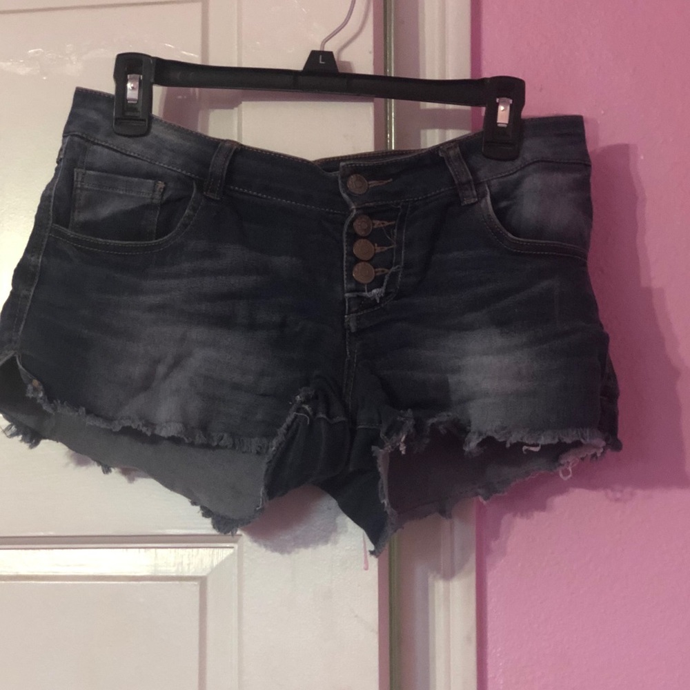 Jean shorts w/ cut off legs